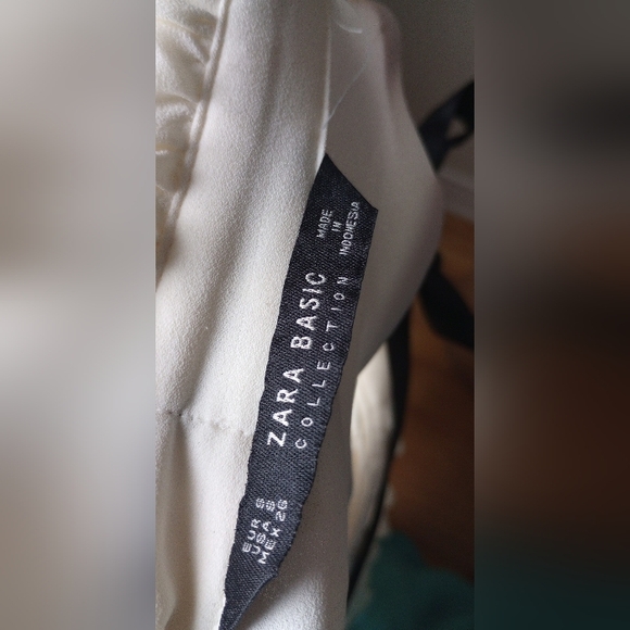 ZARA S/M Elegant Cream Ruffle Blouse - Picture 7 of 8